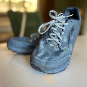 Altra Lone Peak Running Shoe